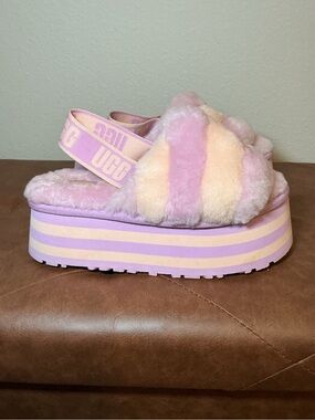 UGG Platform Fluff Slide - Lavender & Cream